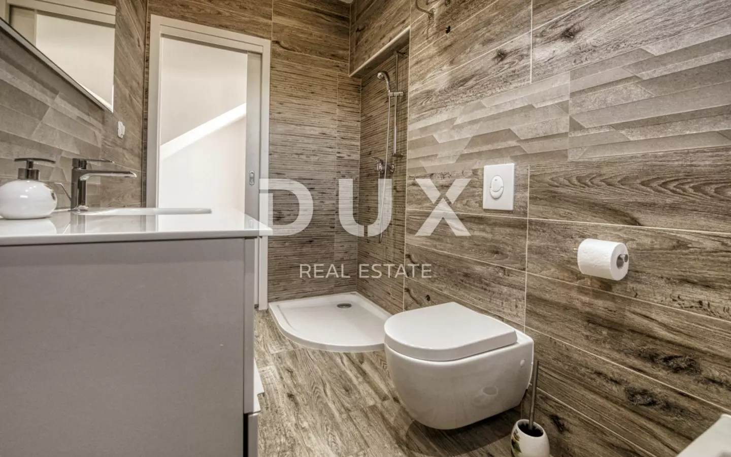 2-bedroom Apartment In Košljun, Croatia (92 M²)