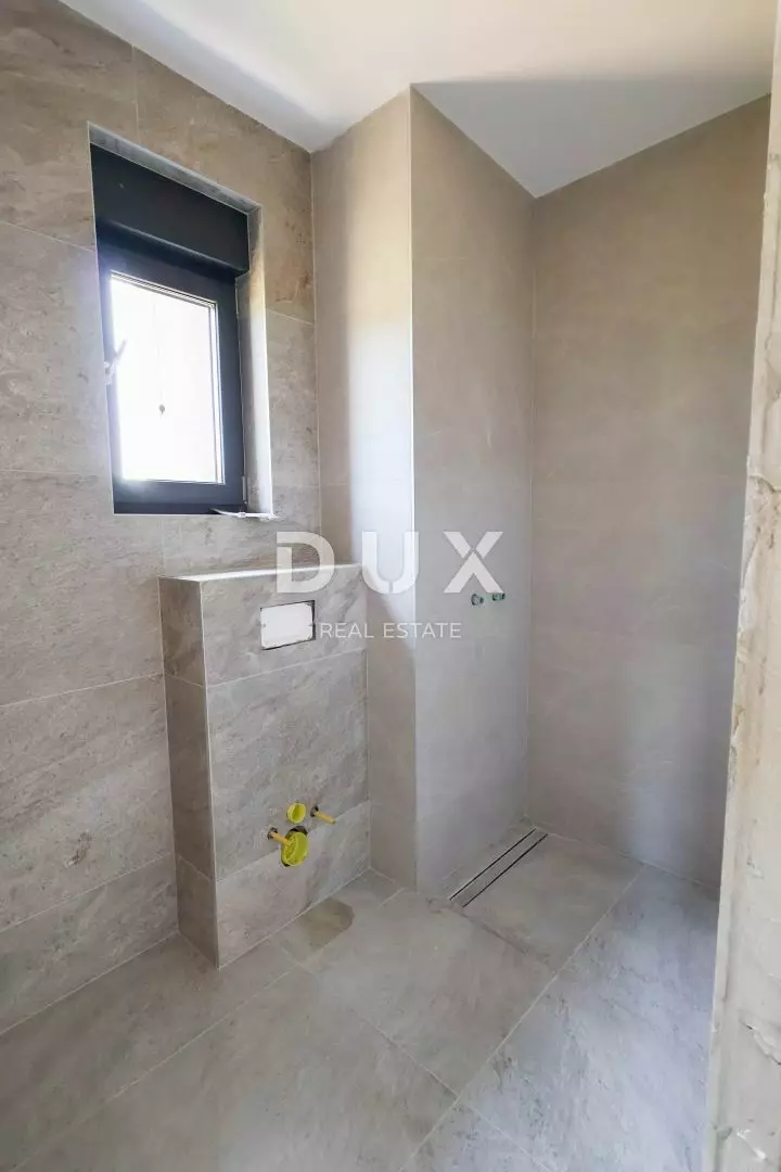 3-bedroom Apartment In Lun, Croatia (123 M²)