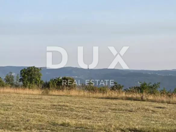 Land In Oprtalj, Croatia (6.758 M²)