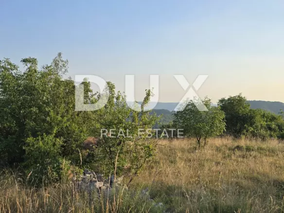 Land In Oprtalj, Croatia (6.758 M²)