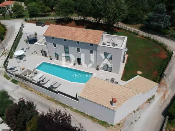 5-bedroom Villa In Poreč, Croatia (320 M²)
