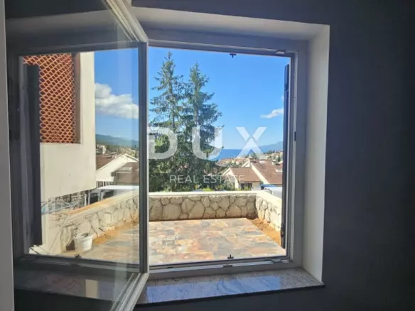 3-bedroom Apartment In Volosko, Croatia (108 M²)