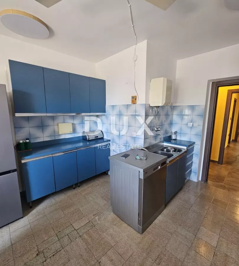 3-bedroom Apartment In Volosko, Croatia (108 M²)