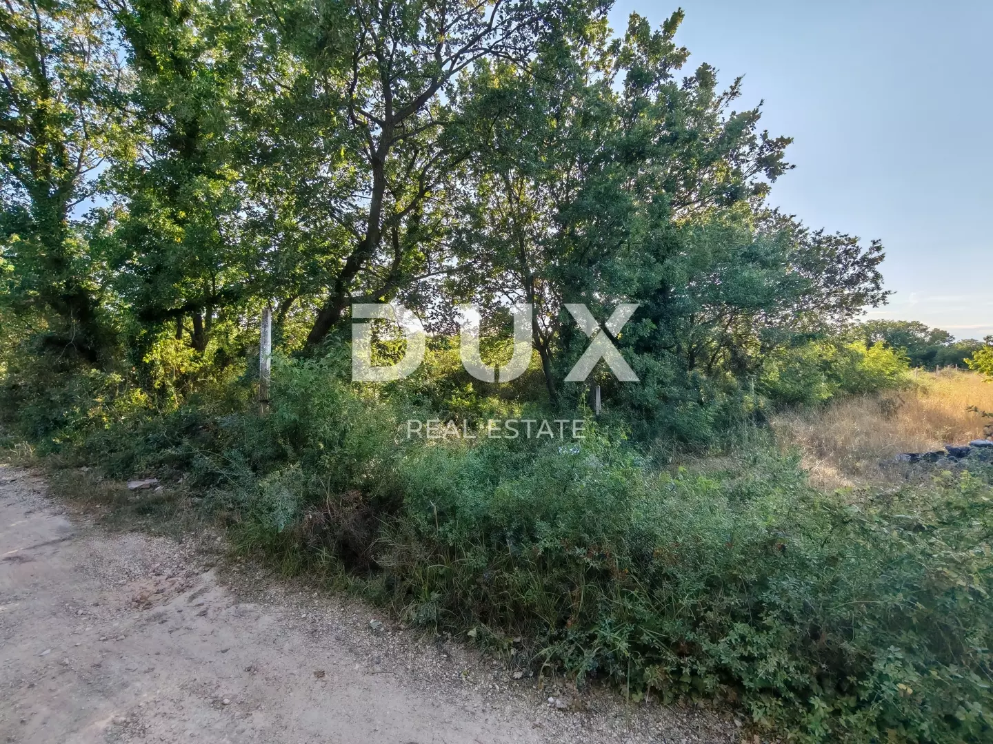 1753025798_img_20250711_184238-322165 Land In Petrići, Croatia (726 M²)