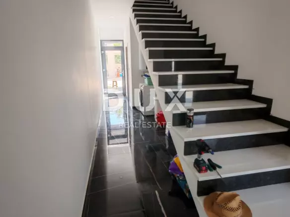 5-bedroom Detached House In Nin, Croatia (255,47 M²)
