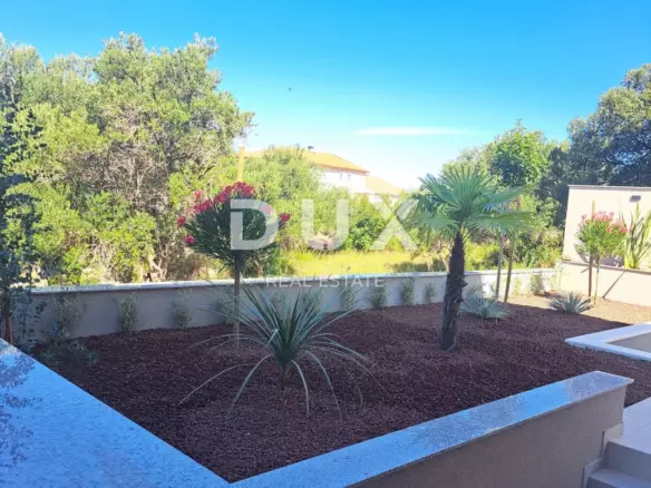 2-bedroom Apartment In Lun, Croatia (123 M²)