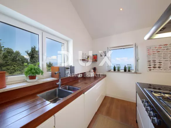 3-bedroom Apartment In Liganj, Croatia (123 M²)