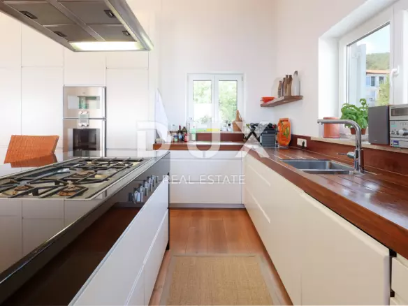 3-bedroom Apartment In Liganj, Croatia (123 M²)