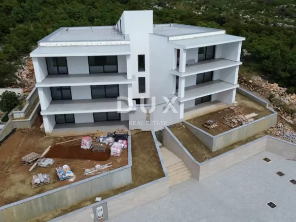 3-bedroom Apartment In Klenovica, Croatia (123 M²)