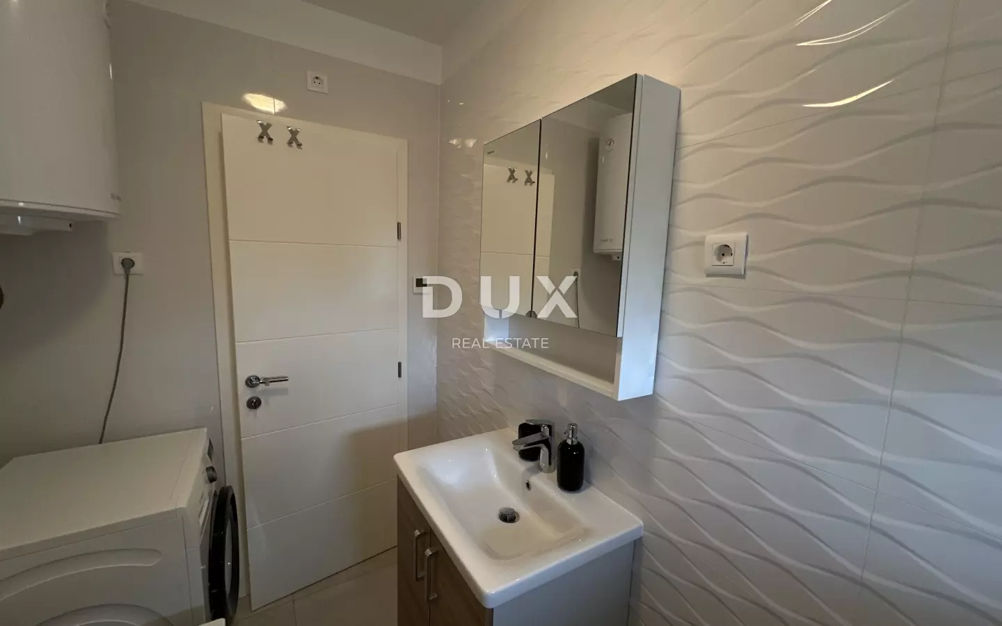 2-bedroom Apartment In Bili Brig, Croatia (90 M²)
