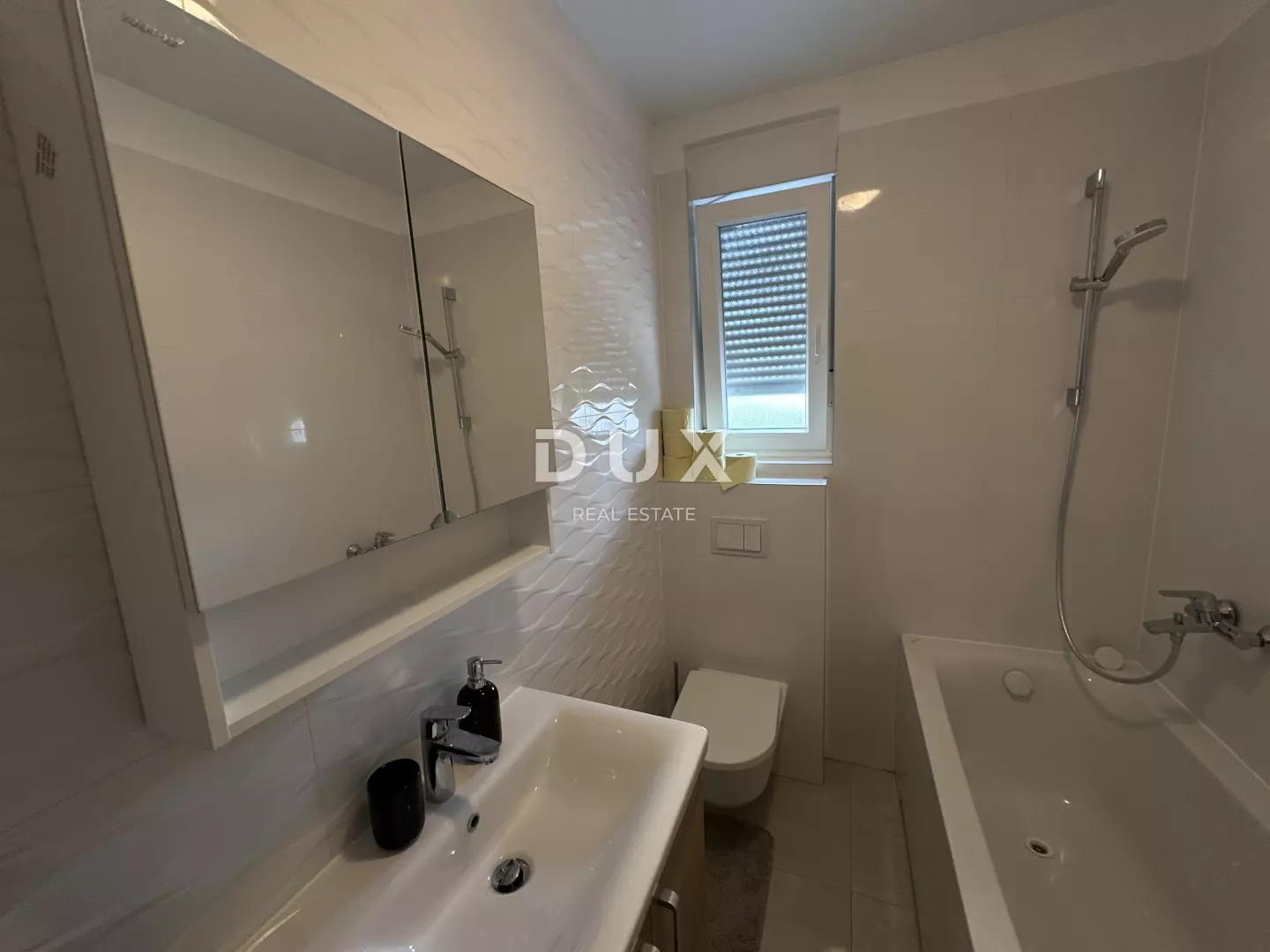 2-bedroom Apartment In Bili Brig, Croatia (90 M²)