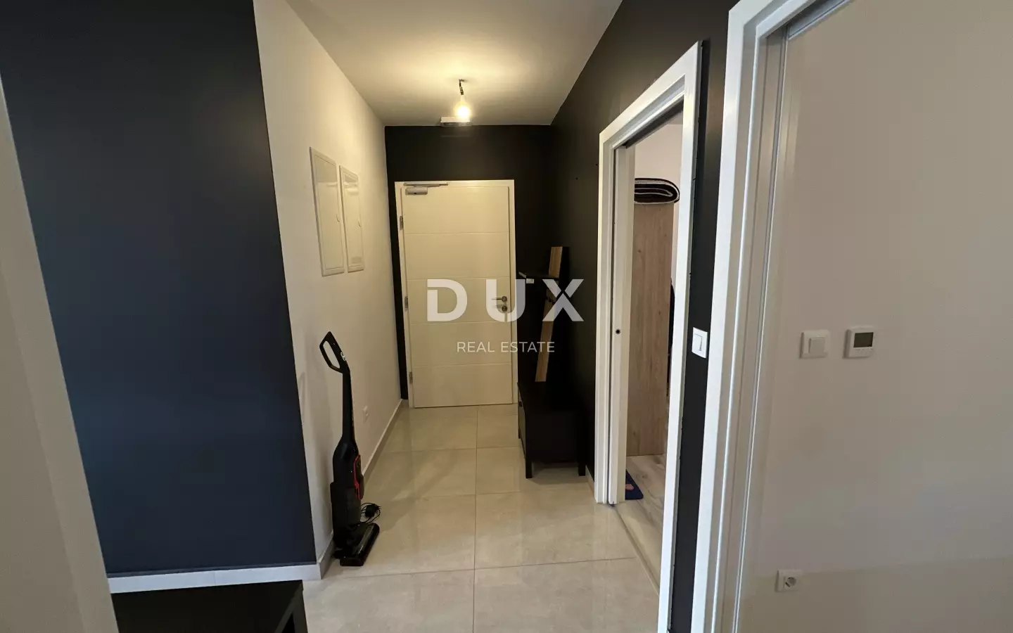 2-bedroom Apartment In Bili Brig, Croatia (90 M²)