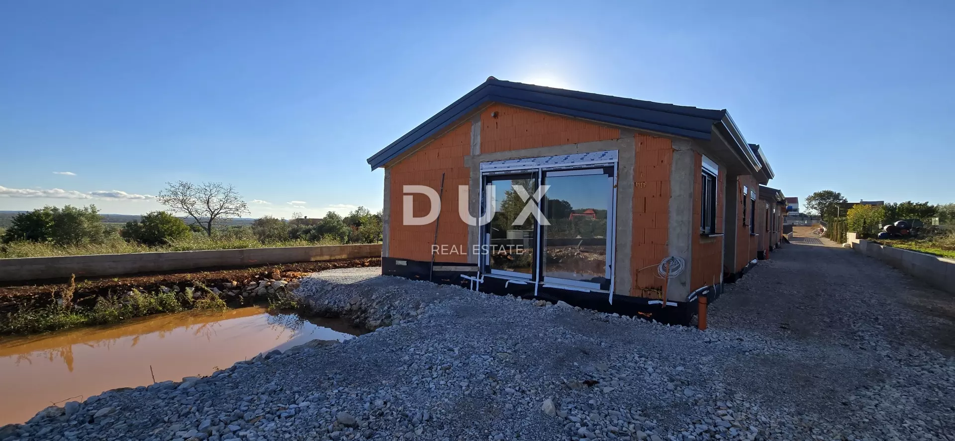 9-bedroom Detached House In Kaštelir, Croatia (330 M²)