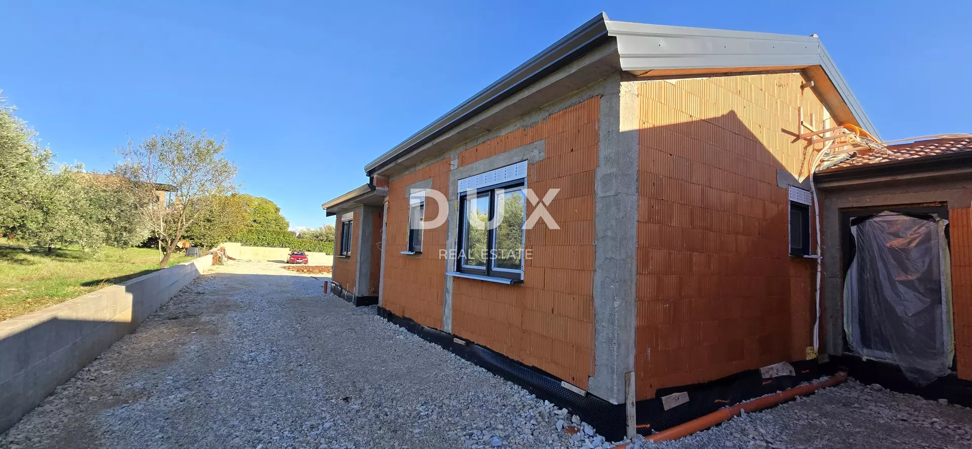 9-bedroom Detached House In Kaštelir, Croatia (330 M²)