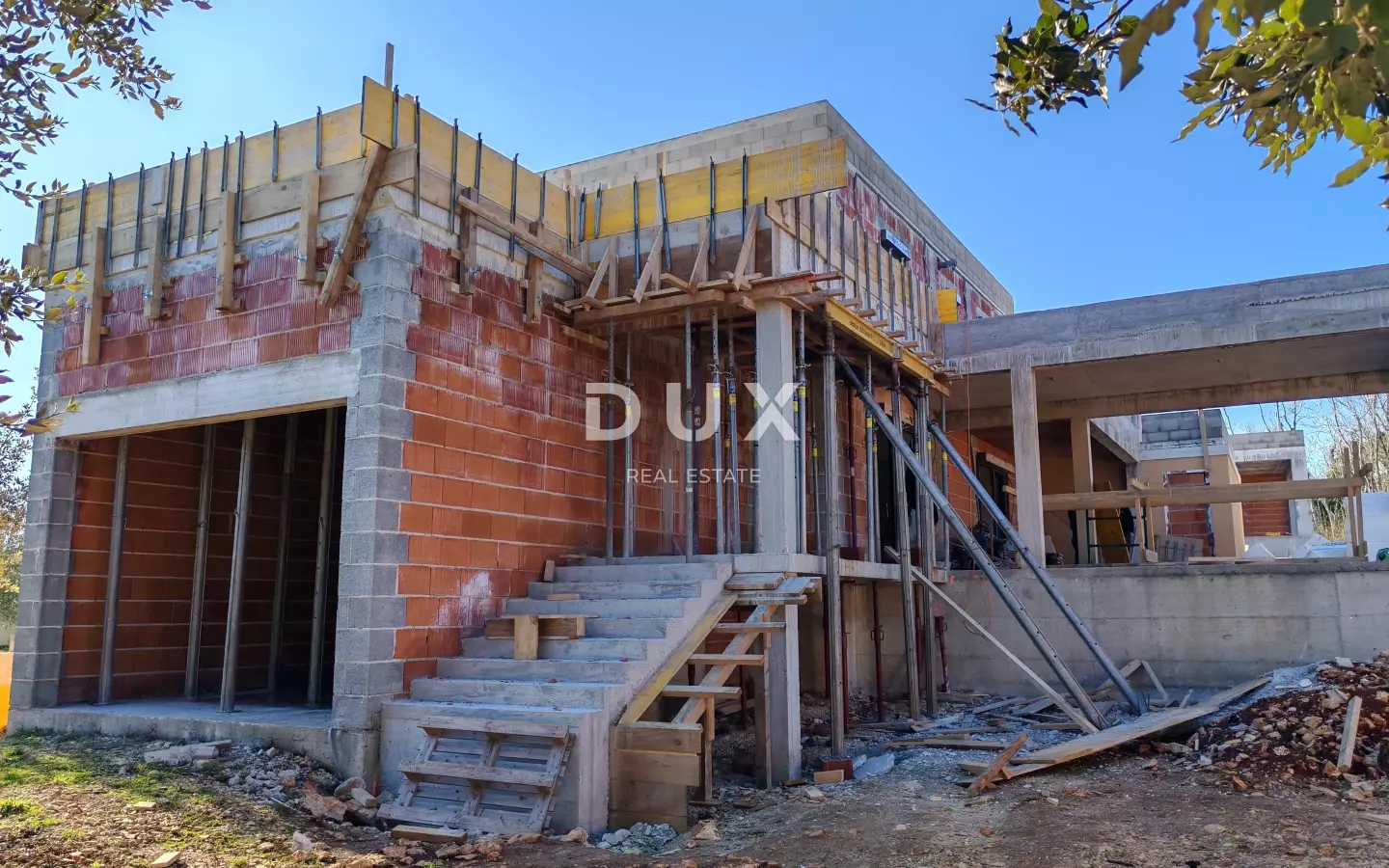 4-bedroom Villa In Vir, Croatia (330 M²)