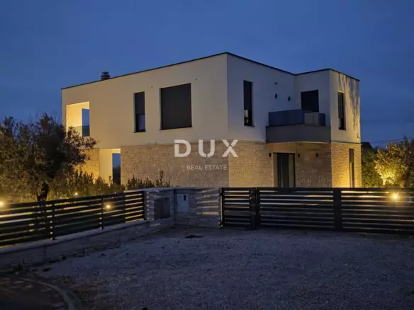 4-bedroom Villa In Poreč, Croatia (243 M²)