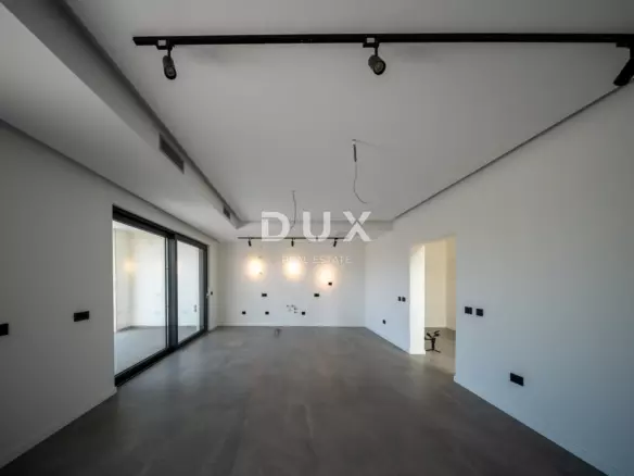 4-bedroom Villa In Poreč, Croatia (234 M²)