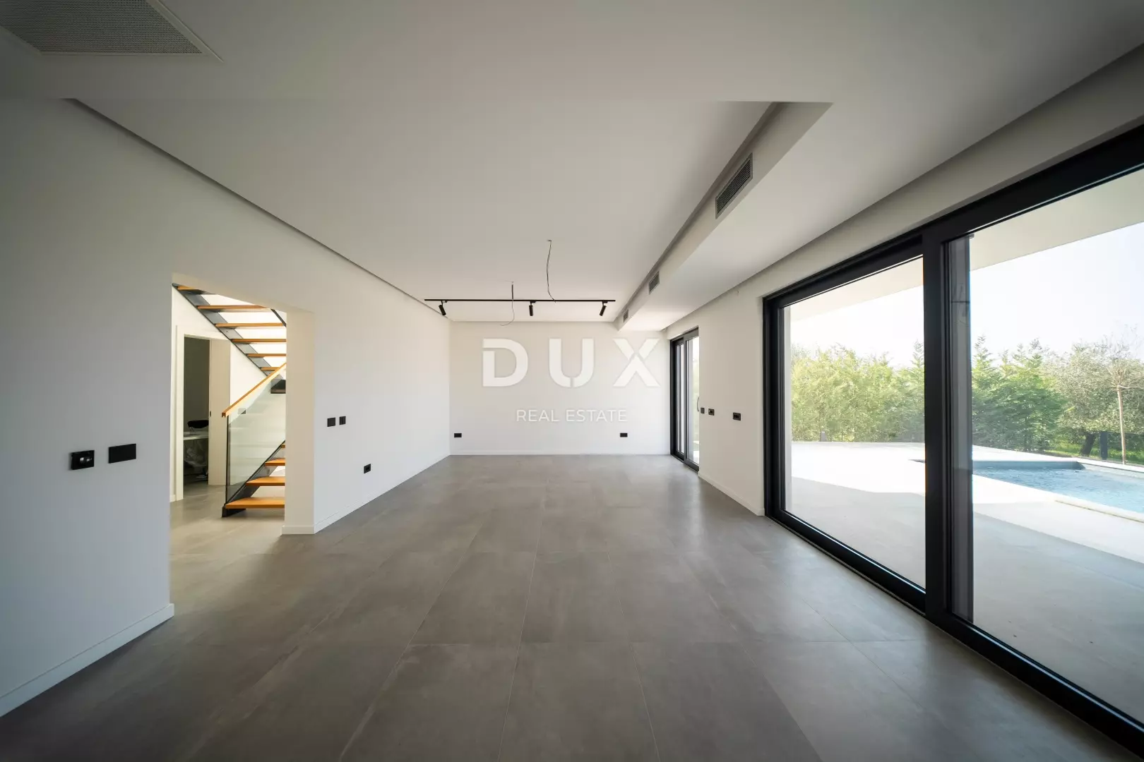 4-bedroom Villa In Poreč, Croatia (234 M²)