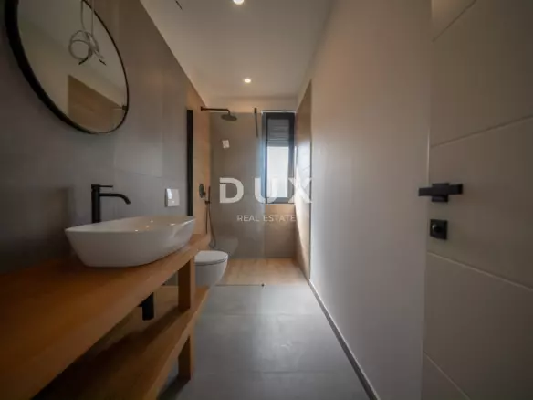 4-bedroom Villa In Poreč, Croatia (234 M²)