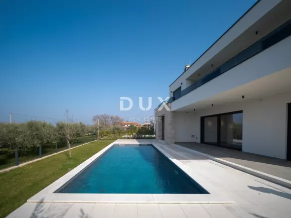 4-bedroom Villa In Poreč, Croatia (234 M²)