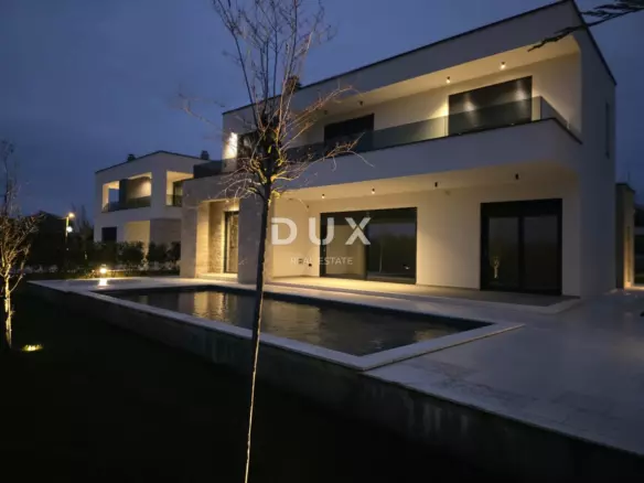 4-bedroom Villa In Poreč, Croatia (234 M²)