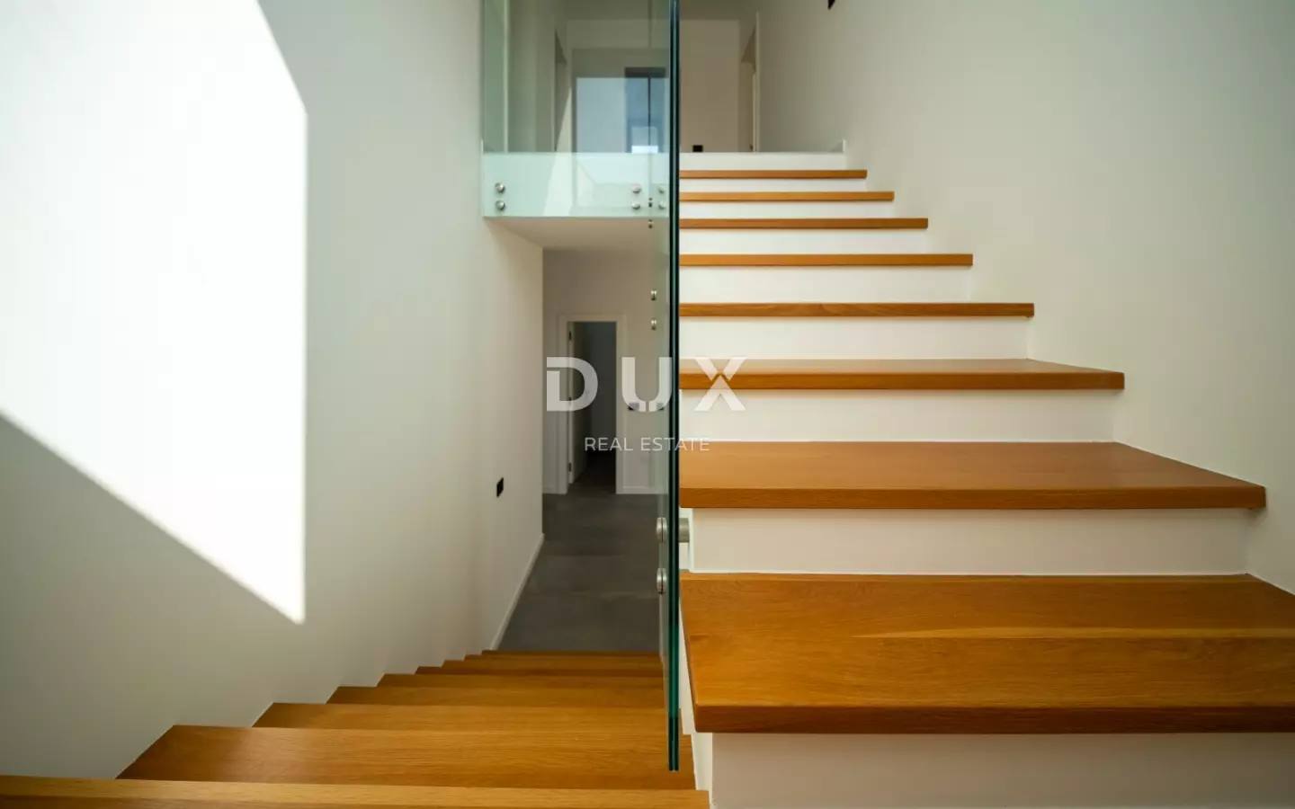 4-bedroom Villa In Poreč, Croatia (243 M²)