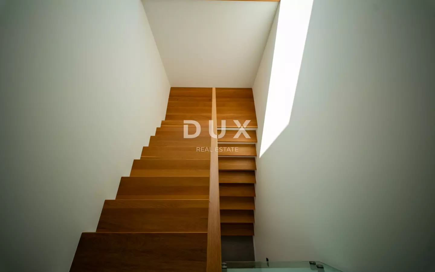 4-bedroom Villa In Poreč, Croatia (243 M²)
