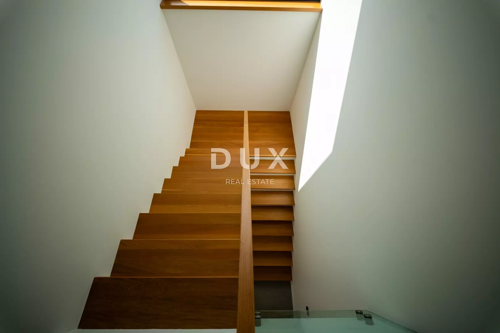 4-bedroom Villa In Poreč, Croatia (243 M²)