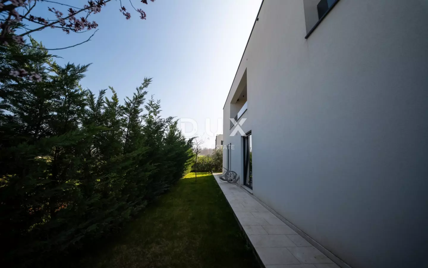 4-bedroom Villa In Poreč, Croatia (243 M²)