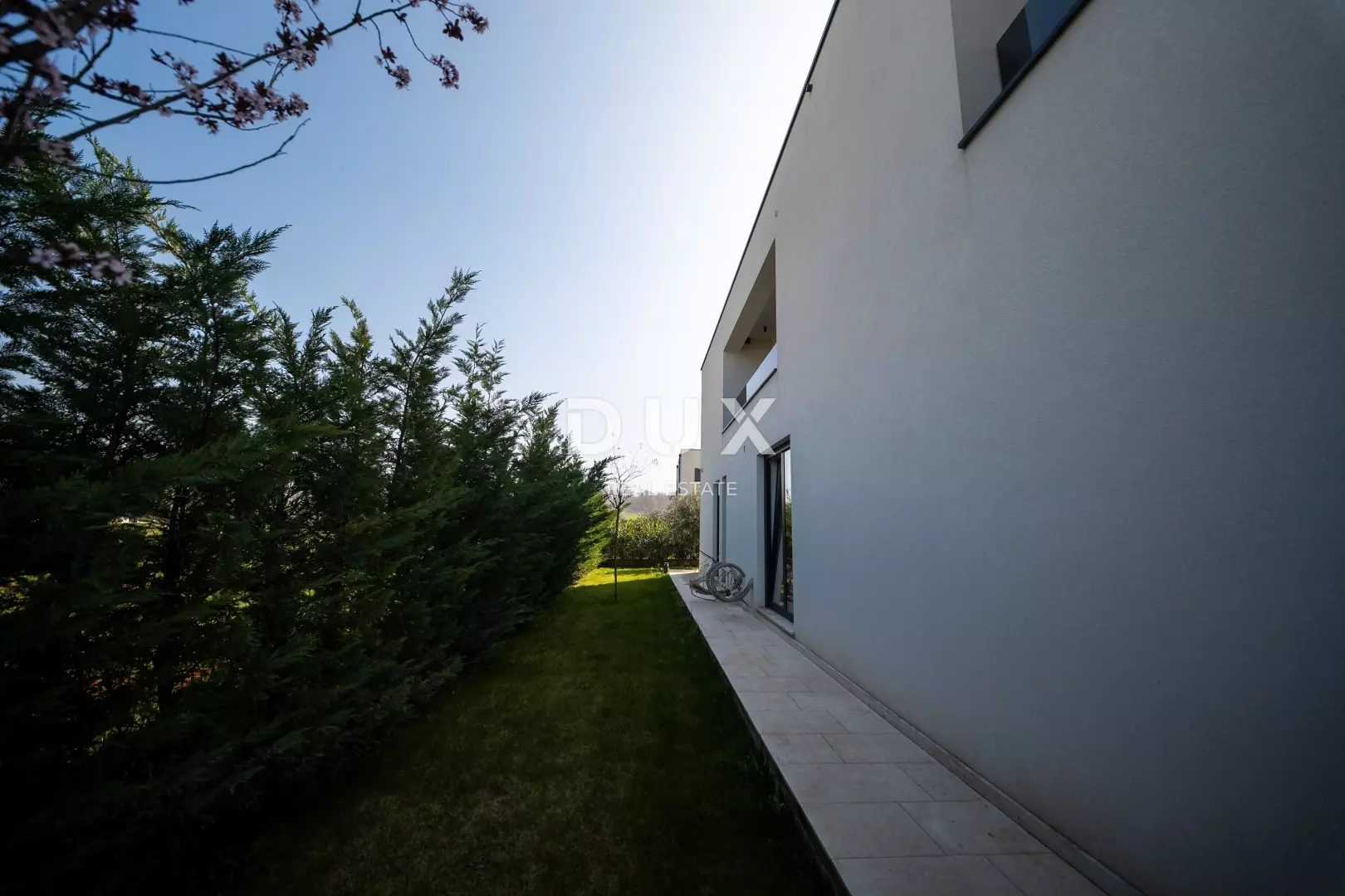 4-bedroom Villa In Poreč, Croatia (243 M²)