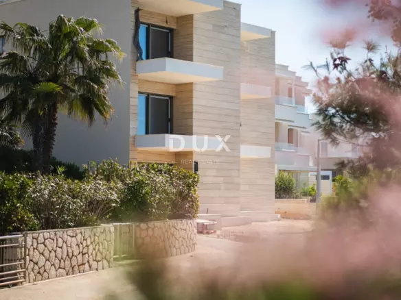 2-bedroom Apartment In Mandre, Croatia (82 M²)