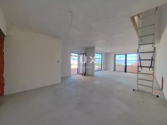 3-bedroom Apartment In Ika, Croatia (145,04 M²)