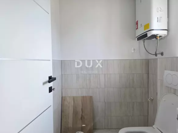 3-bedroom Apartment In Banjol, Croatia (170 M²)