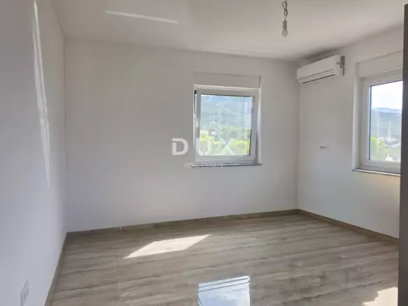 3-bedroom Apartment In Banjol, Croatia (170 M²)