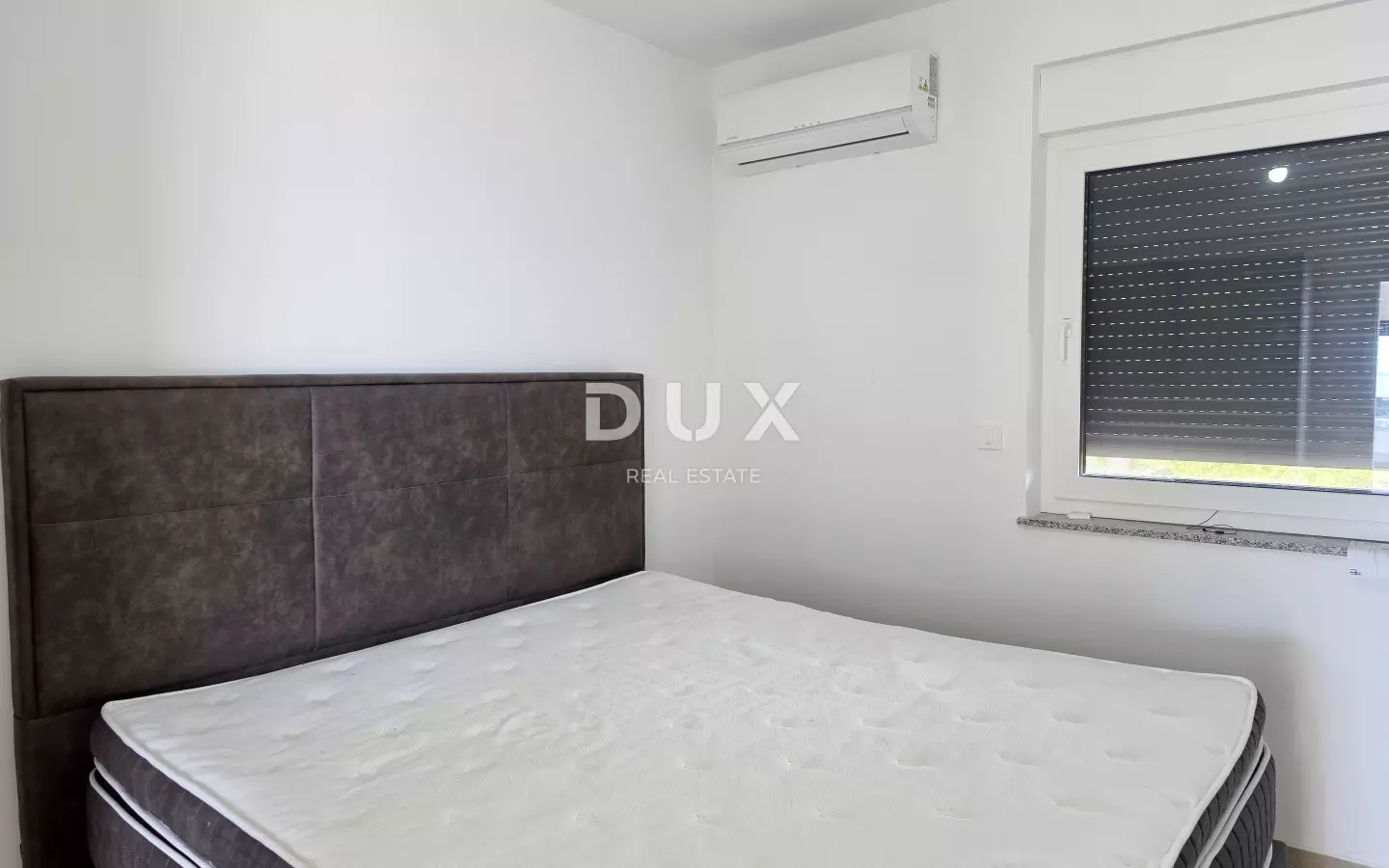 3-bedroom Apartment In Banjol, Croatia (170 M²)