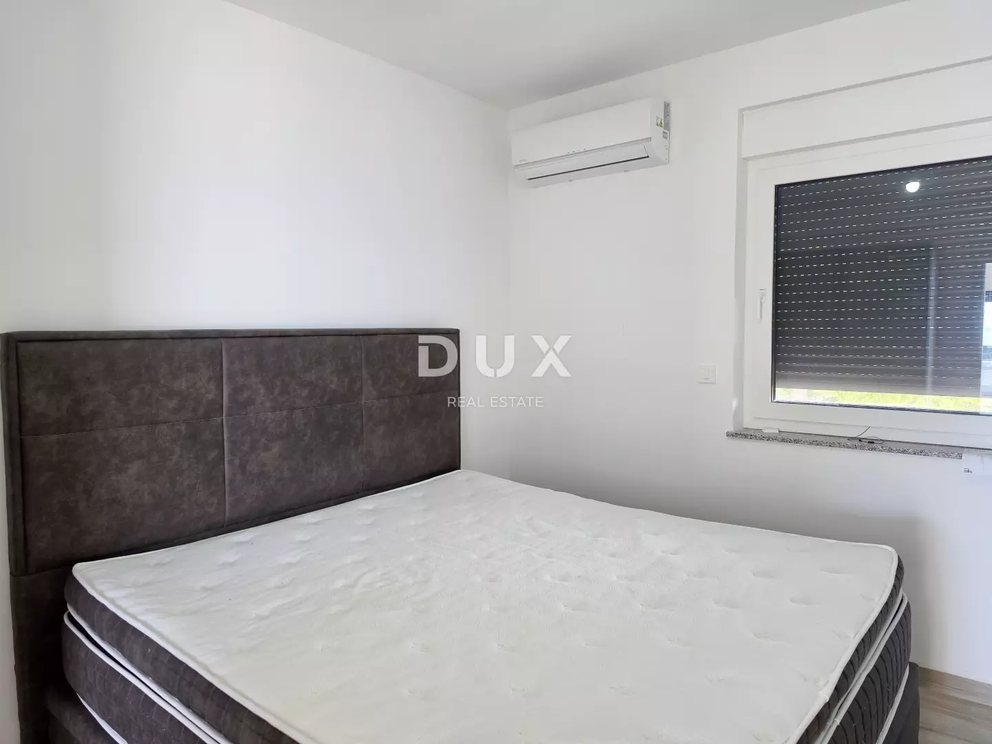 3-bedroom Apartment In Banjol, Croatia (170 M²)