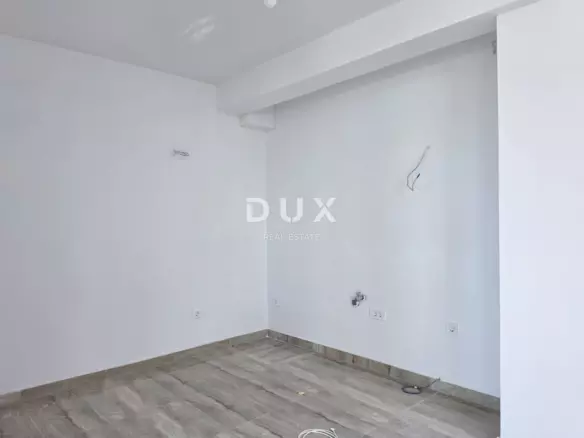 3-bedroom Apartment In Banjol, Croatia (170 M²)