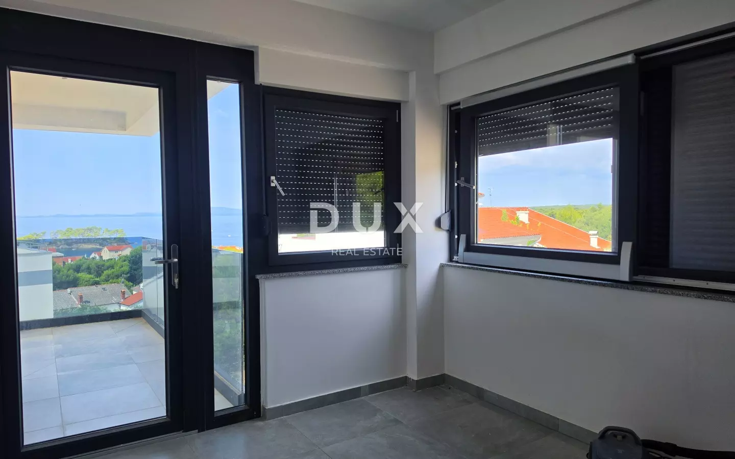3-bedroom Apartment In Banjol, Croatia (170 M²)