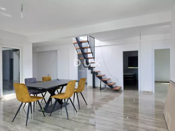 3-bedroom Apartment In Banjol, Croatia (170 M²)