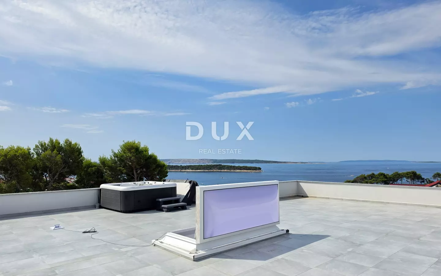 3-bedroom Apartment In Banjol, Croatia (170 M²)