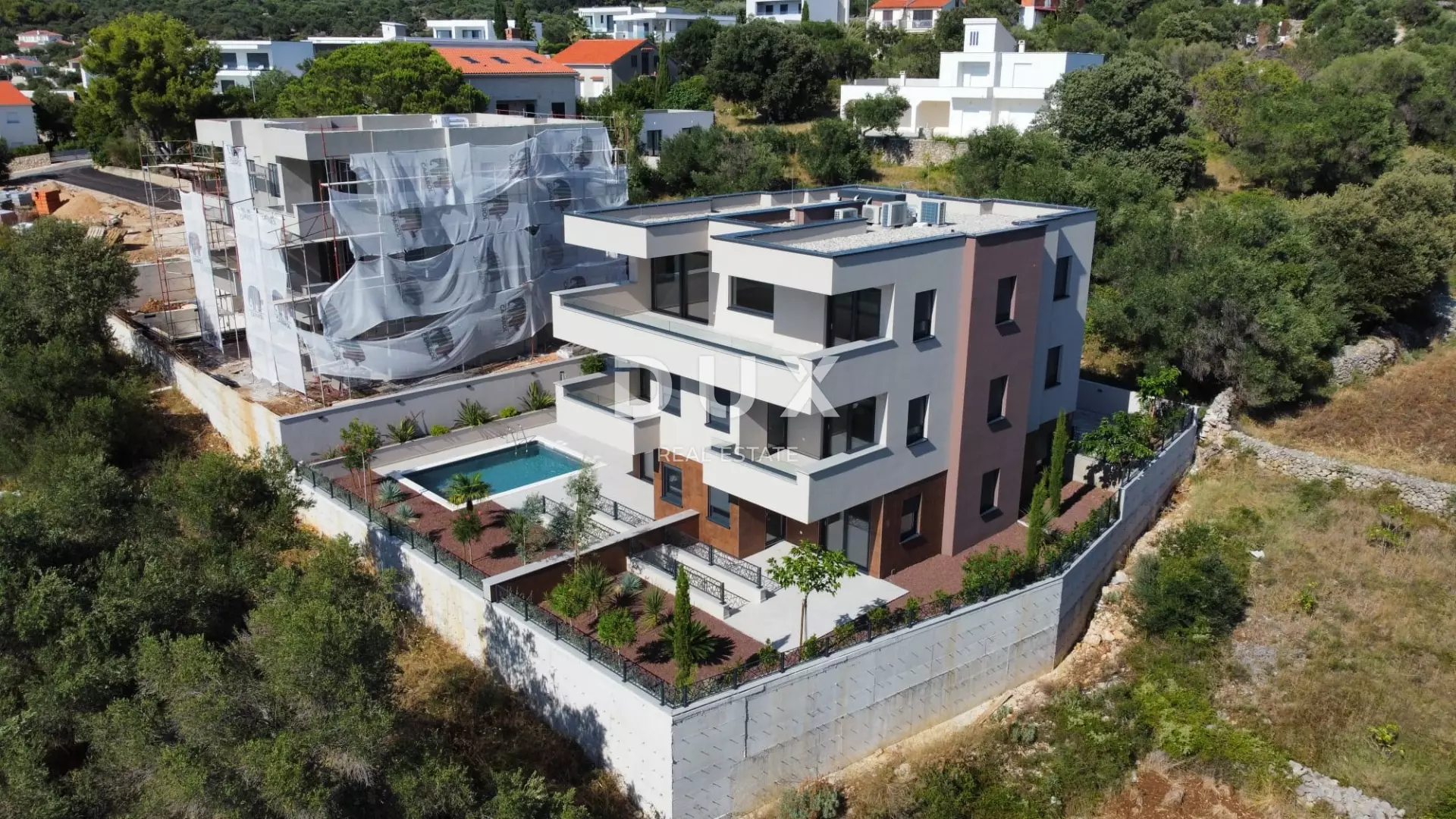 2-bedroom Apartment In Lun, Croatia (104 M²)