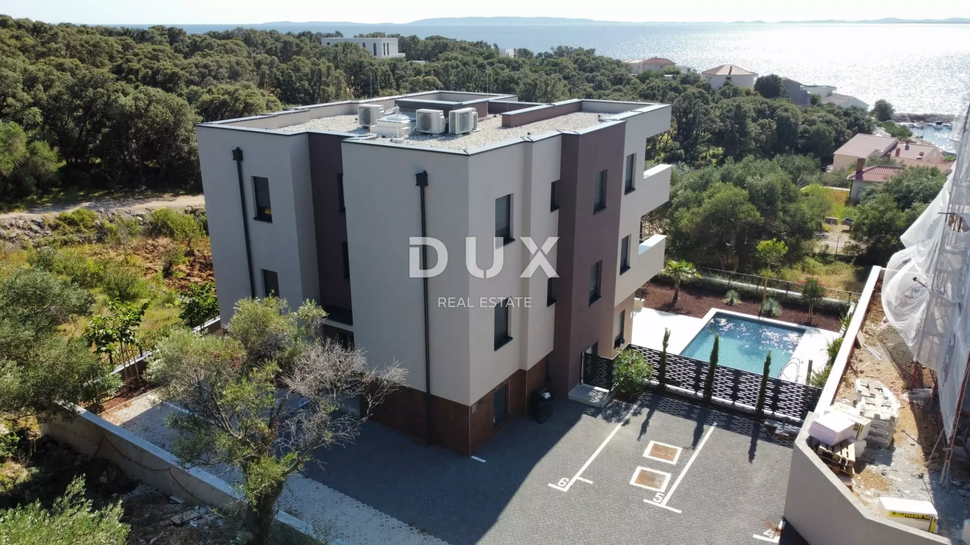 2-bedroom Apartment In Lun, Croatia (104 M²)