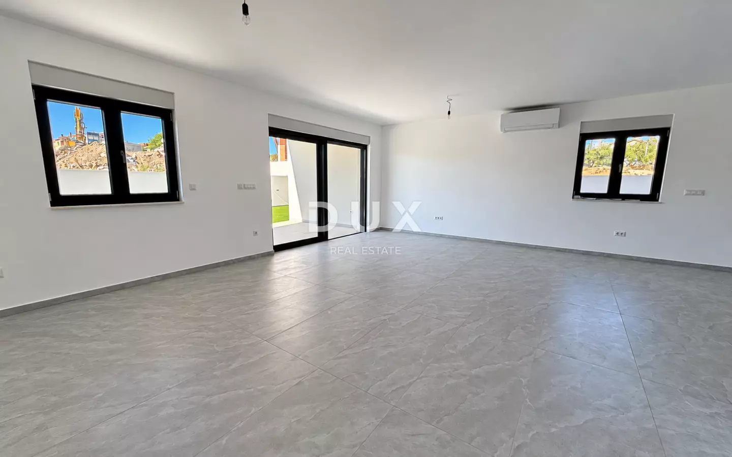 3-bedroom Apartment In Vodice, Croatia (171,38 M²)