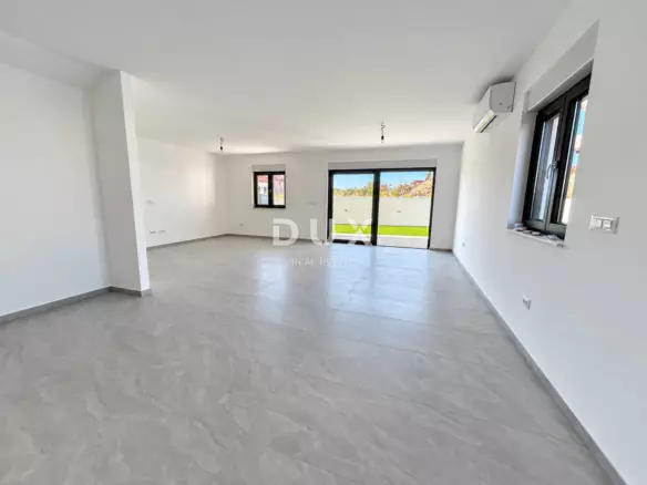 3-bedroom Apartment In Vodice, Croatia (171,38 M²)
