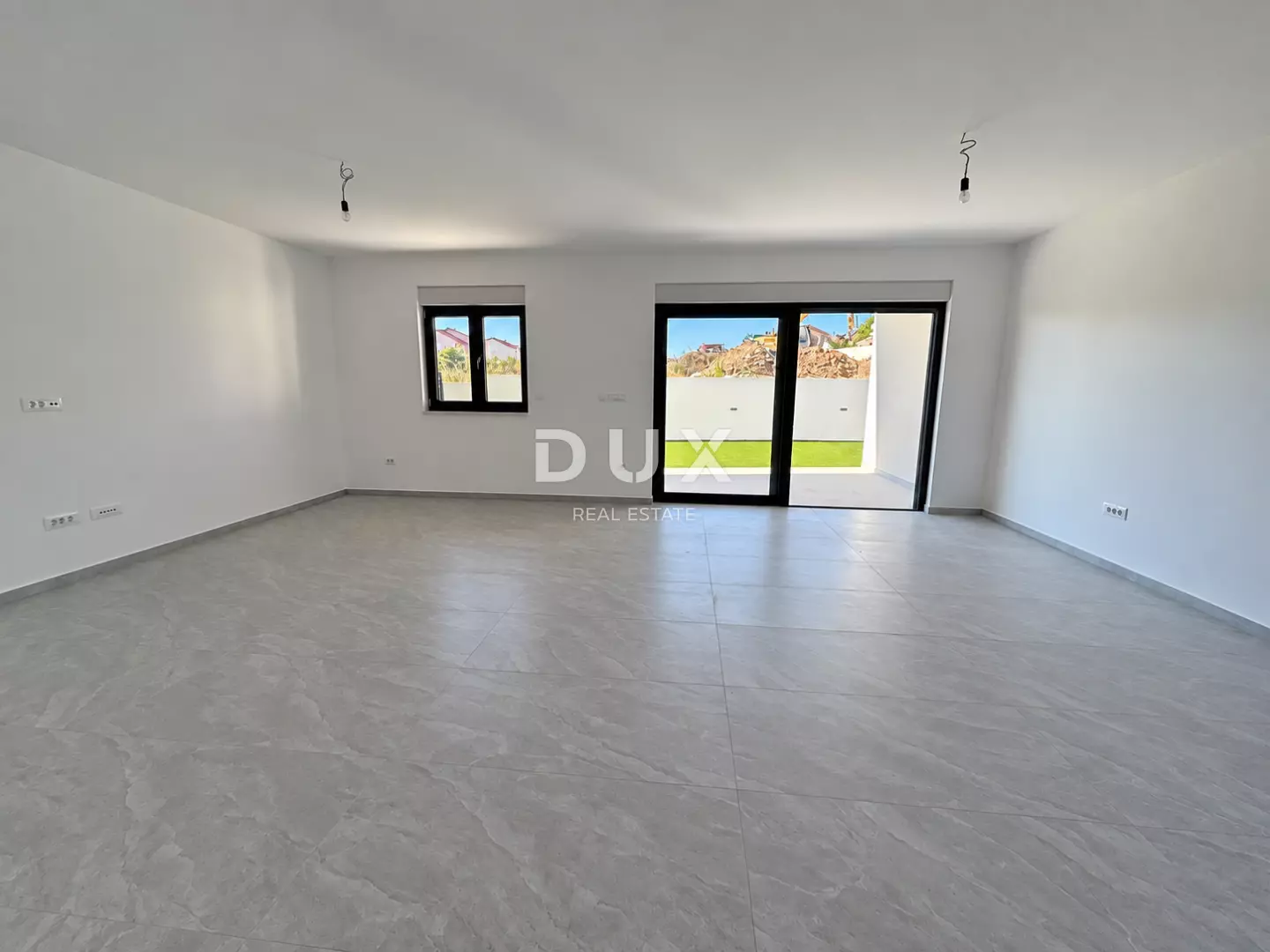 3-bedroom Apartment In Vodice, Croatia (171,38 M²)