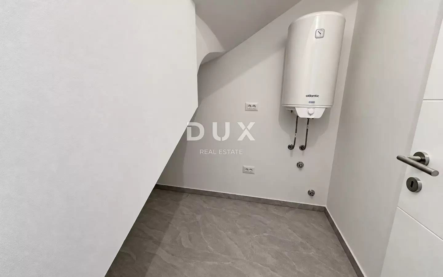 3-bedroom Apartment In Vodice, Croatia (171,38 M²)