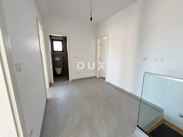 3-bedroom Apartment In Vodice, Croatia (171,38 M²)