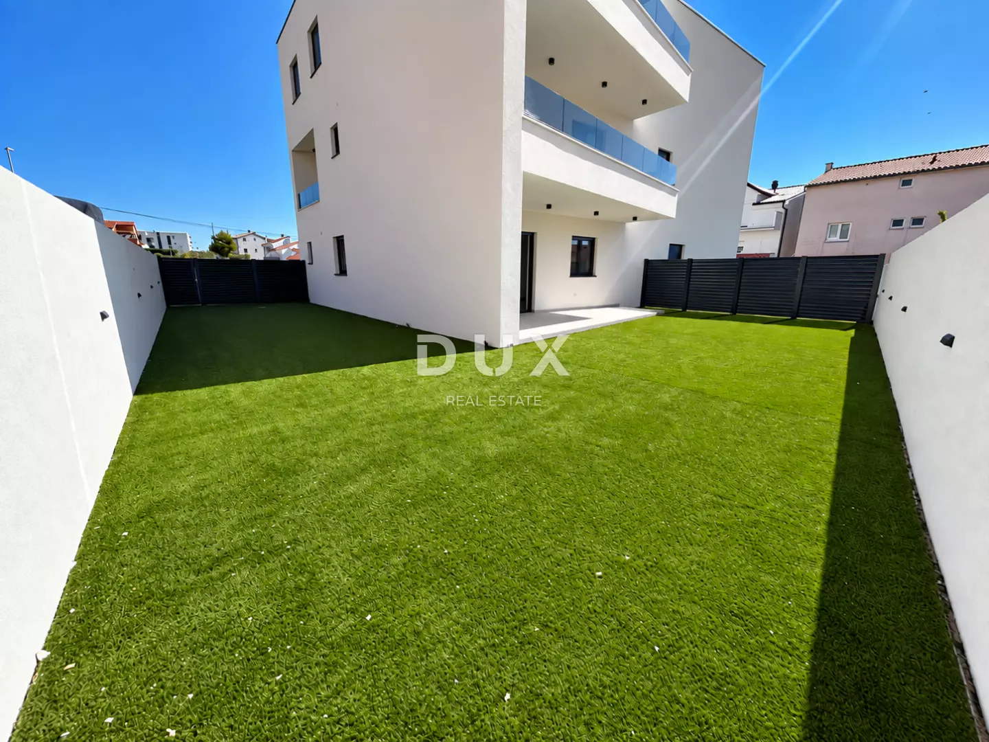 3-bedroom Apartment In Vodice, Croatia (171,38 M²)