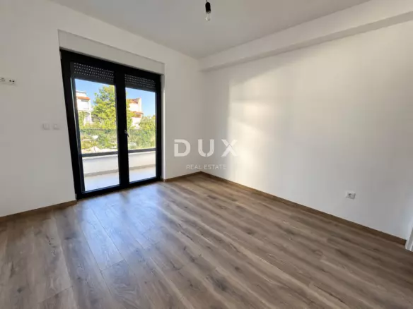 3-bedroom Apartment In Vodice, Croatia (171,38 M²)