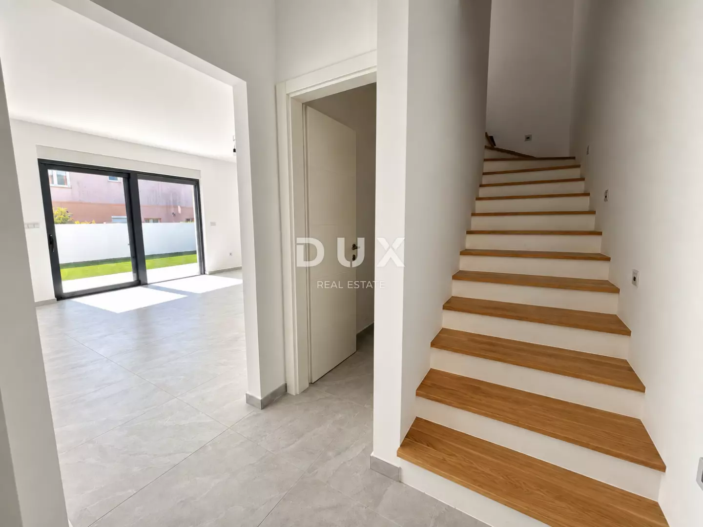 2-bedroom Apartment In Vodice, Croatia (113,37 M²)
